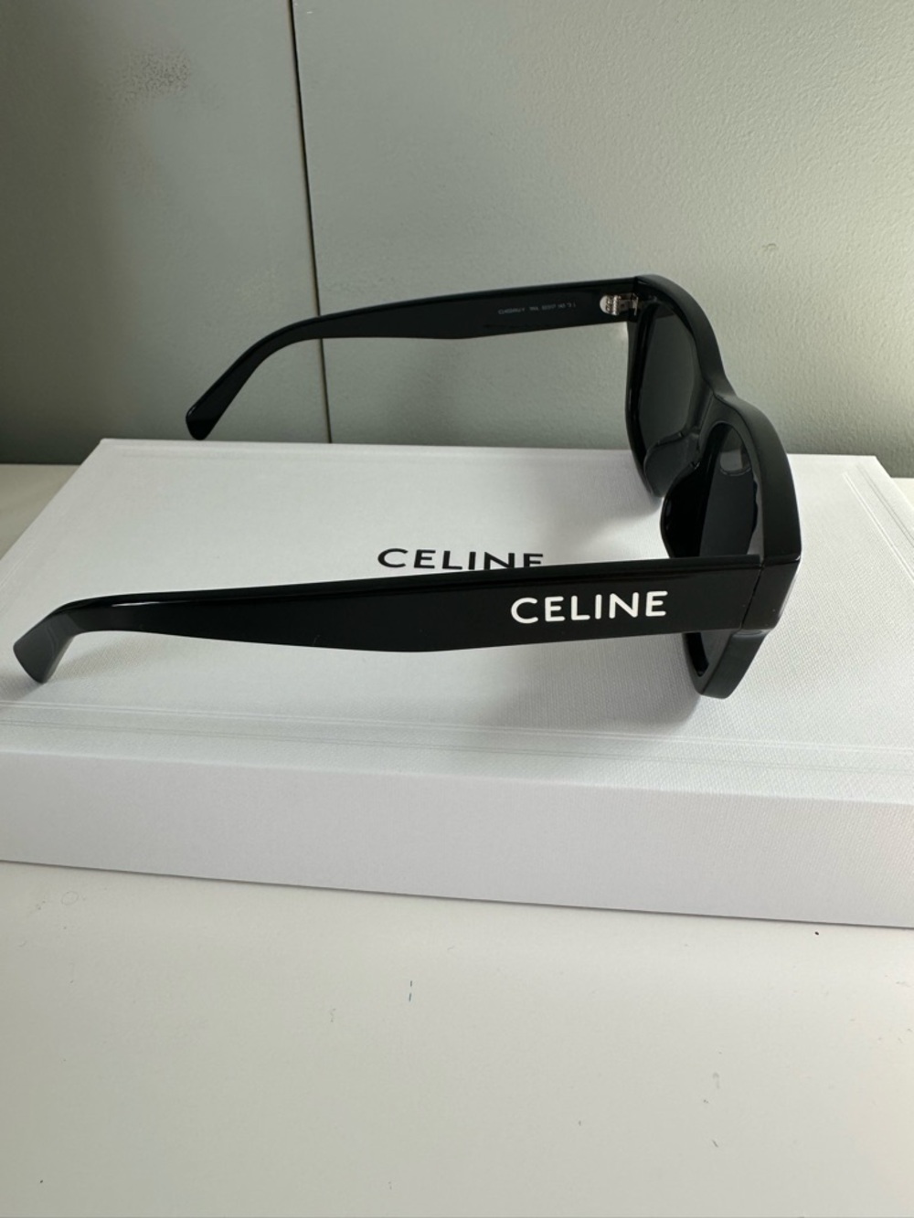 New Celine Black Sunglasses with Off White Crossbidy Case. - Picture 3 of 13